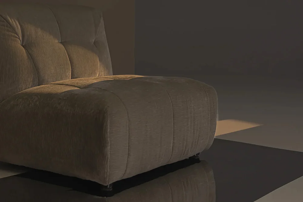 stoel in fotostudio nous femme Dan Haag